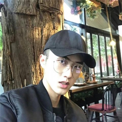 The hottest WeChat avatar of 2021, handsome boy, sunshine meets you, bitter short sweet long