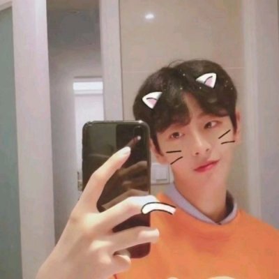 A pretty QQ avatar for a boy named Xiao Qingxin, who loves someone for too long and is too tired, but doesn't want to give up