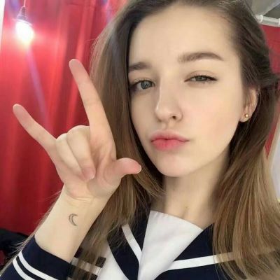 QQ profile picture of European and American girls with simple personality. In 2021, one cannot compromise on life without putting in effort