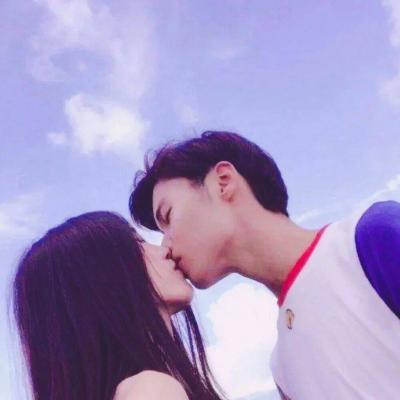 2021qq personalized avatar couple kissing one pair two high-definition pictures all living beings I only love you