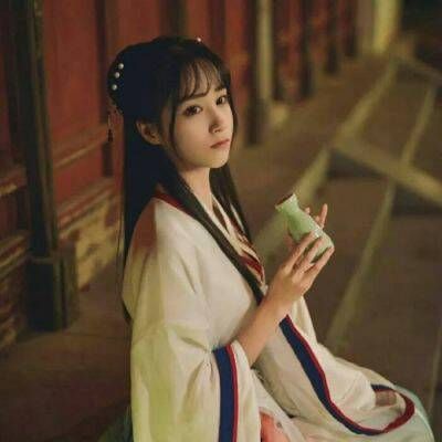 Beautiful and beautiful girls ancient style avatar WeChat HD. Distance defeats love with the help of time.