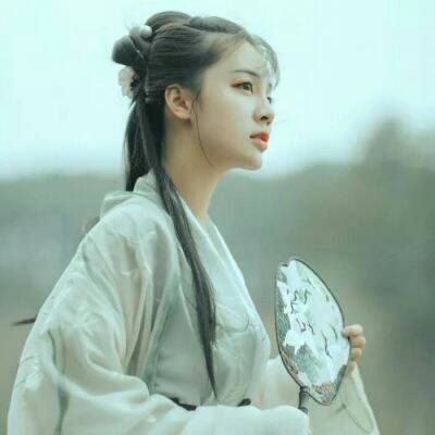 Beautiful and beautiful girls ancient style avatar WeChat HD. Distance defeats love with the help of time.