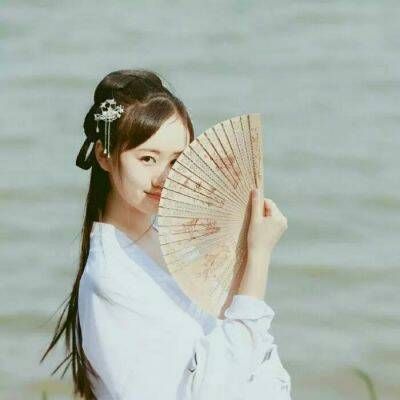 Beautiful and beautiful girls ancient style avatar WeChat HD. Distance defeats love with the help of time.