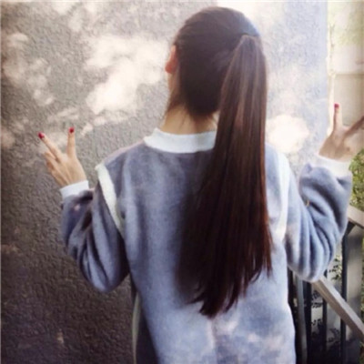 Back avatar 2021 girl's beautiful long hair avatar, keeping the simplest thoughts