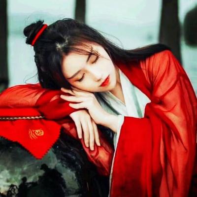 Classic ancient style avatar of a woman in red, beautiful and high-definition. Its okay to miss anything, but I cant miss you.