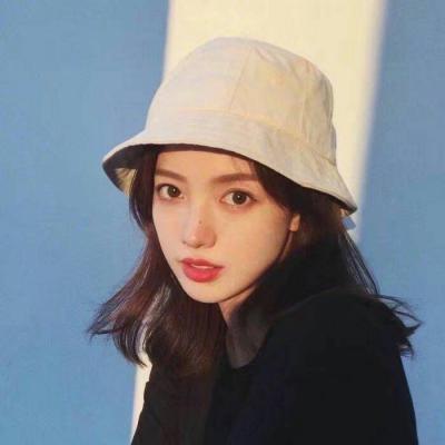 The fresh and beautiful girl's Weibo avatar has a good-looking personality. We are young and frivolous and gradually become mature.