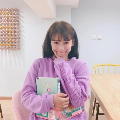 The avatar of Douyin Internet celebrity is a girl with cute temperament. We are all growing up stubbornly.