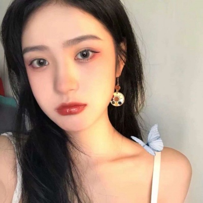 High-quality WeChat avatars of beauties that otakus love so much. The beautiful skin thinks you are ugly and the interesting soul thinks you are vulgar.
