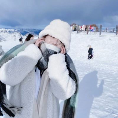 QQ头像-最新雪中的魅力好看的女头 适合下雪用的高清的女头(10)