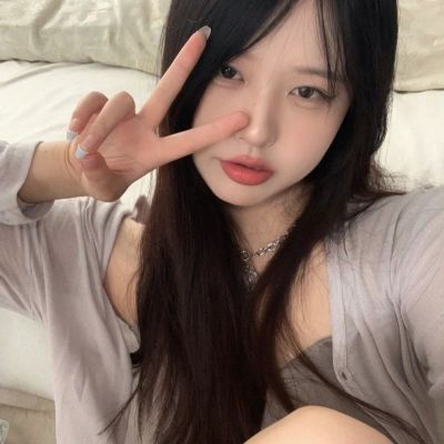 Beautiful profile picture of a very high-end girl with pure desires on Instagram. Bad things should be thrown into the trash can as soon as possible.