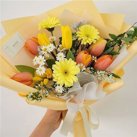 Very popular beautiful bouquet pictures in 2022. The ritual sense of a bouquet of flowers will never go out of style.