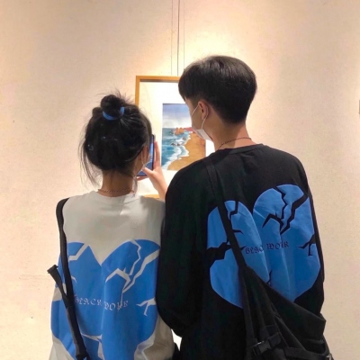 2022 couple's avatars showing off dog food, one pair and two pictures