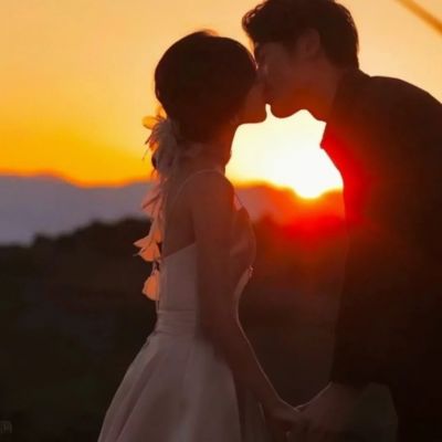 A collection of exquisite couple avatars with very romantic sunsets