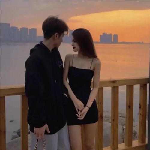 QQ couple's avatar is cold and domineering, one man and one woman