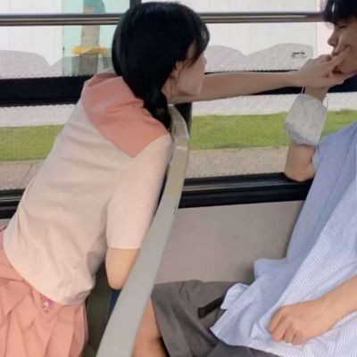 Very popular couple avatars are super beautiful in real life