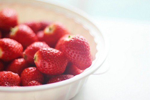 A person always wants to see strange scenery. Beautiful and fresh pictures of strawberries.