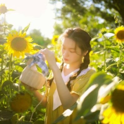 高清真人少女头像唯美梦幻图片