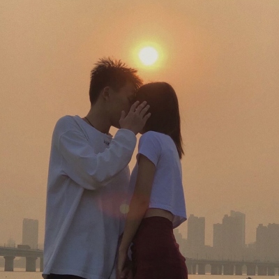 Hong Kong style love couple avatar pictures