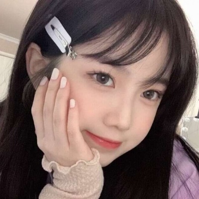 2021高冷又不失可爱女生头像