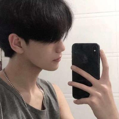 2021 fresh and good-looking Internet celebrity boy's avatar is handsome