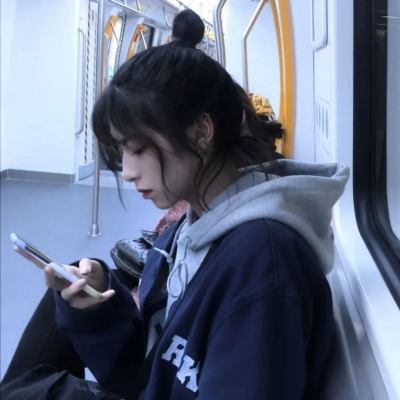 高清漂亮的网恋女孩头像图片