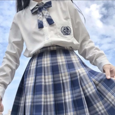 校园制服女生头像不露脸
