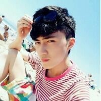 Trendy male WeChat real person avatar