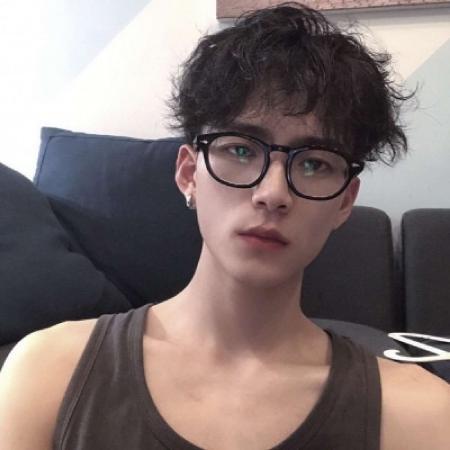 QQ good-looking boy's avatar is handsome and real person