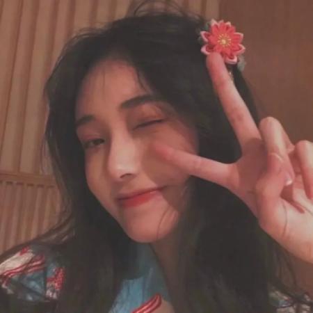 A到爆的女生头像