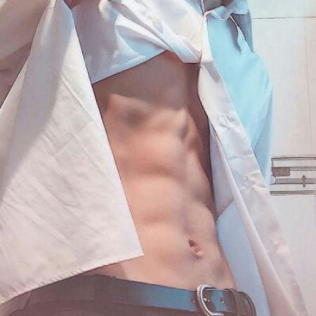 Sexy boy's avatar with abdominal muscles