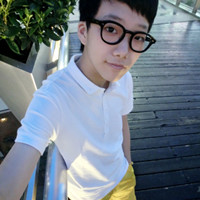 QQ avatar boys are literary and fresh