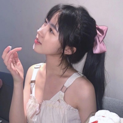清纯美女空间快手头像