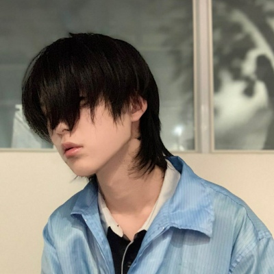 HD handsome decadent, sad and fallen boy picture avatar