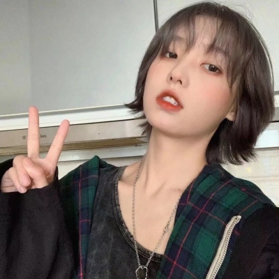 高清好看的高质量风格女头图片