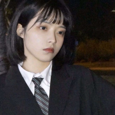 微信闺蜜头像分开两张真人高清图片
