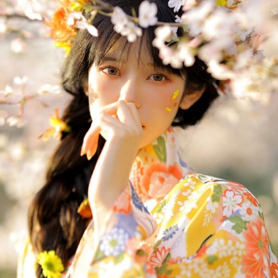 高清唯美的日系女生樱花和服头像图片