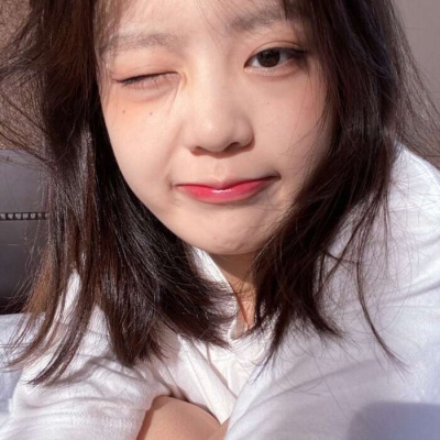 高清网图头像女生真人