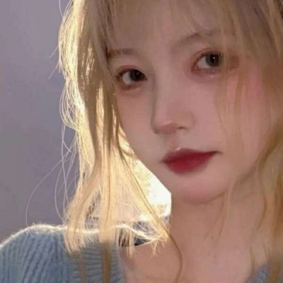 微博很火的女生头像图片
