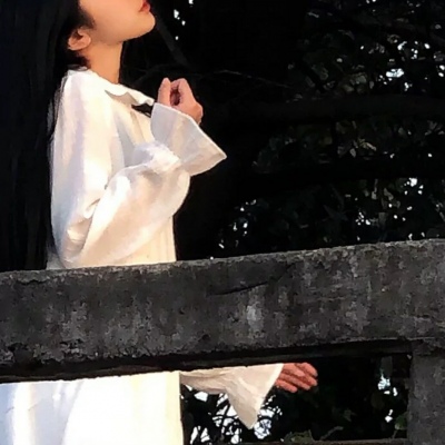 微博很火的女生头像图片