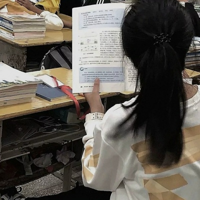微博很火的女生头像图片