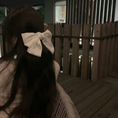 微博很火的女生头像图片