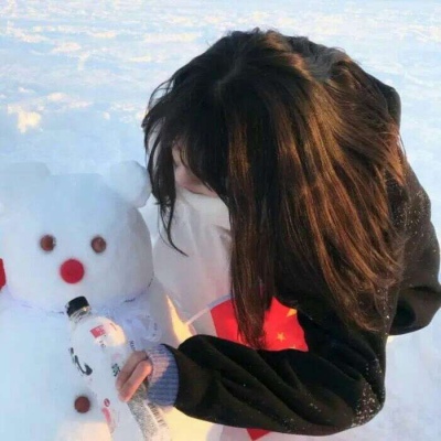 适合冬天的女生头像真人图片