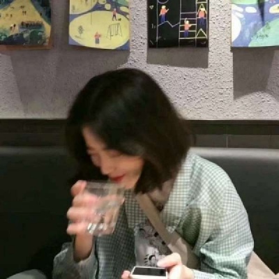 高清好看的暗黑系冷酷女孩图片头像