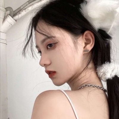 高清好看的时尚霸气女生图片头像