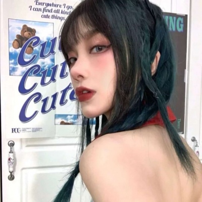 高清好看的时尚霸气女生图片头像