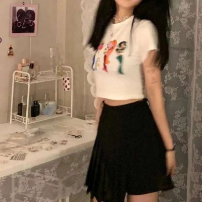 高清玩网真人女生头像图片