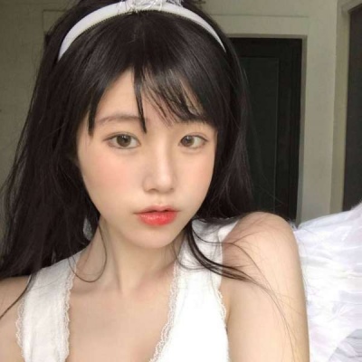 高清玩网真人女生头像图片
