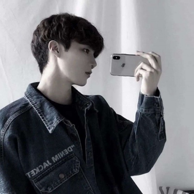 The most popular WeChat avatar pictures of handsome boys in 2021