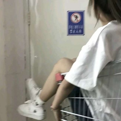 高清个性的不露脸半身女生头像图片