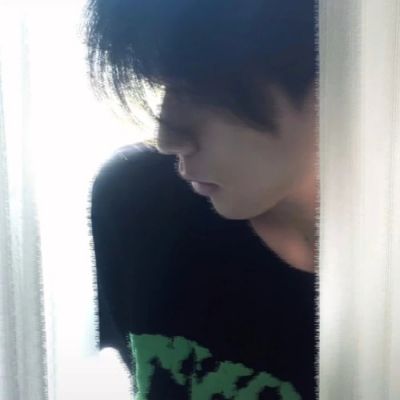 Sad handsome guy qq avatar picture